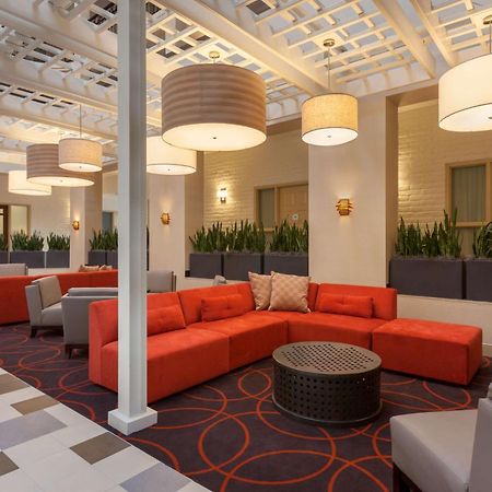 Embassy Suites Батън Руж Екстериор снимка