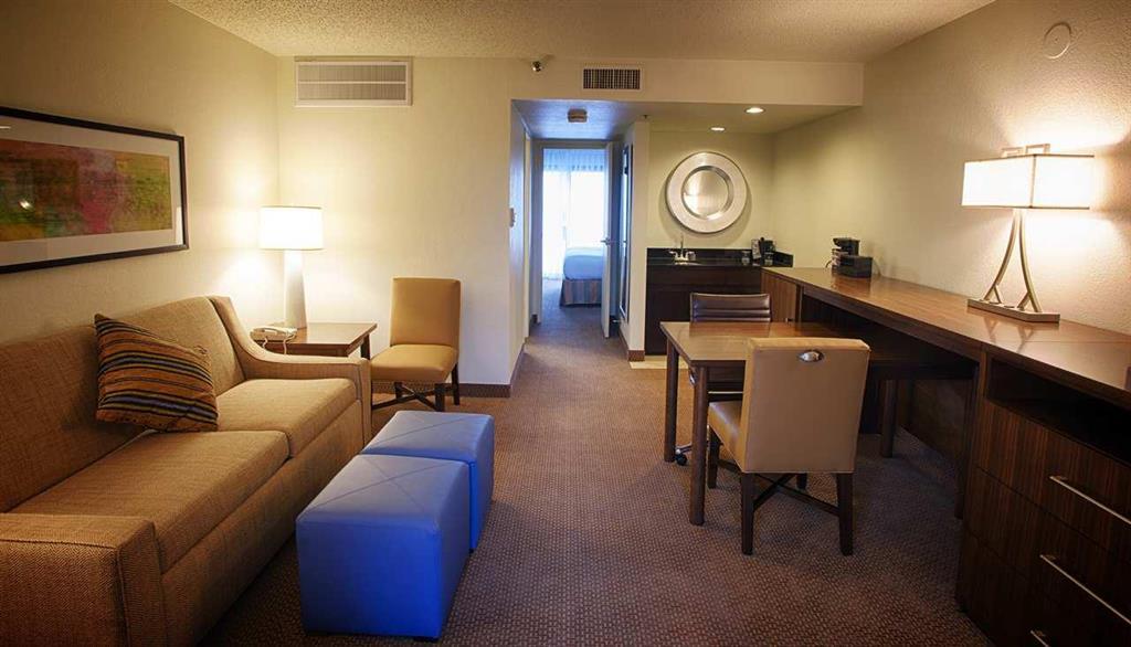 Embassy Suites Батън Руж Стая снимка